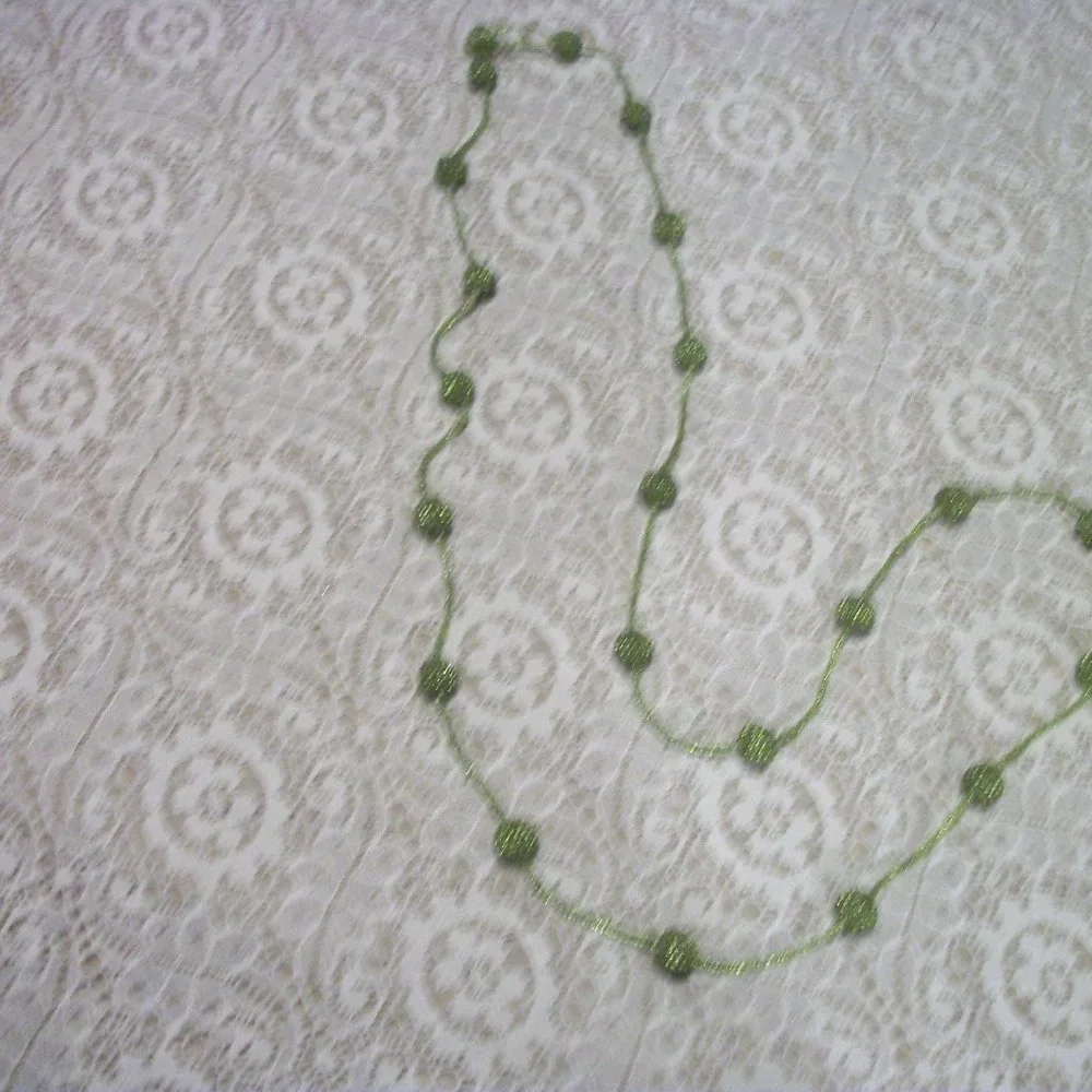 SWEET MOSSY GREEN EDWARDIAN STY BEADS NECKLACE